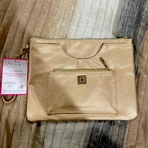 Liz Claiborne wristlet phone charger
